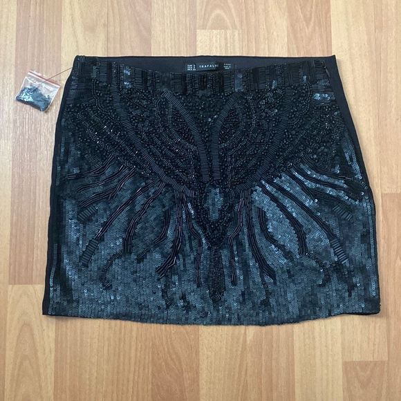 Zara Trafaluc Dresses & Skirts - Zara Trafaluc Black Evening Beaded Lined Mini Zip Skirt Women Small